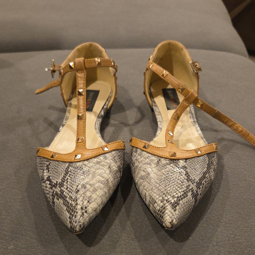 Snakeskin Pattern Studded Flats with Tan Straps